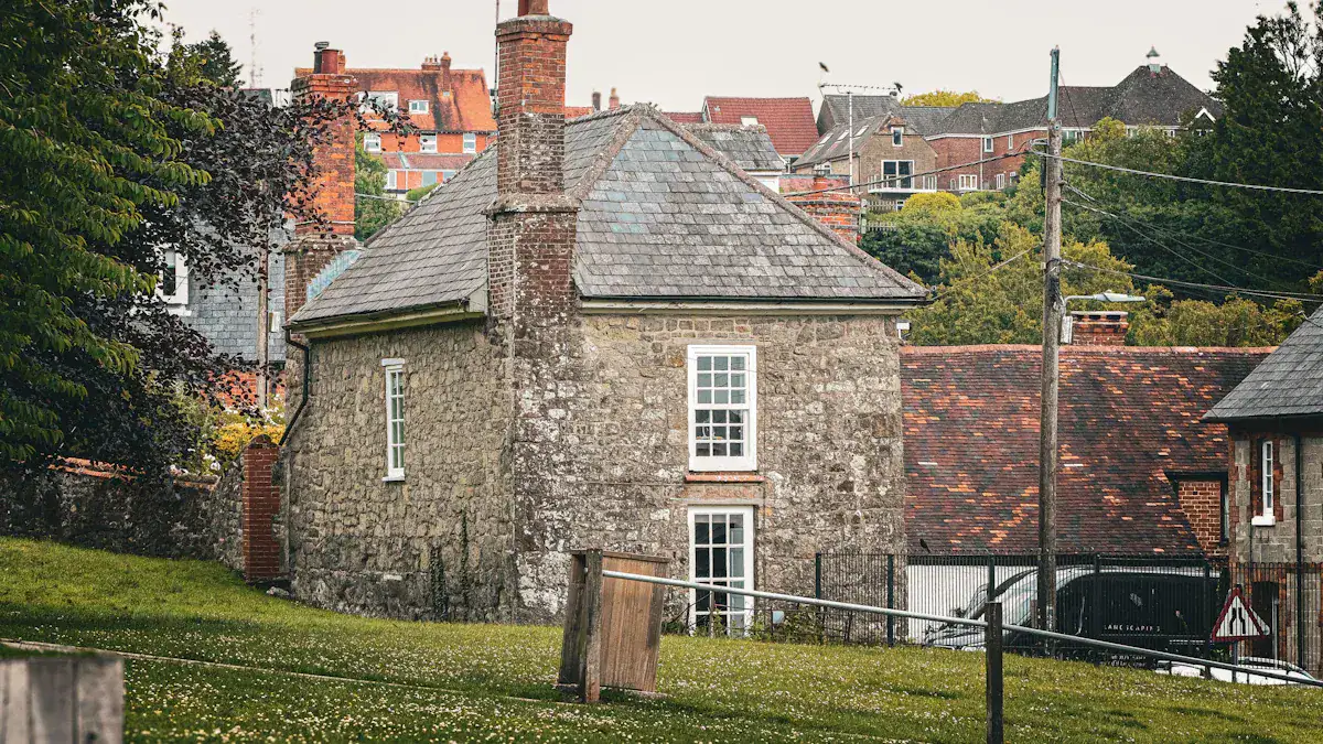 23+ Creative Gifts for People Who Love Old Houses