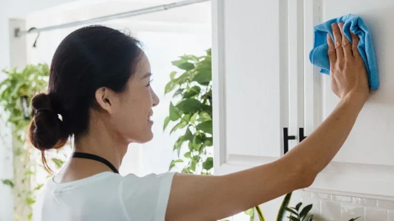 7 Expert Ways to Clean Wooden Kitchen Cabinets