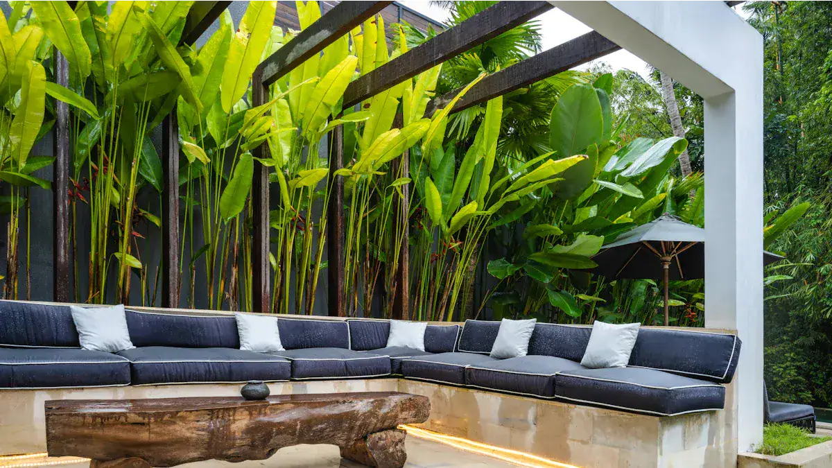 Why Build an Outdoor Daybed