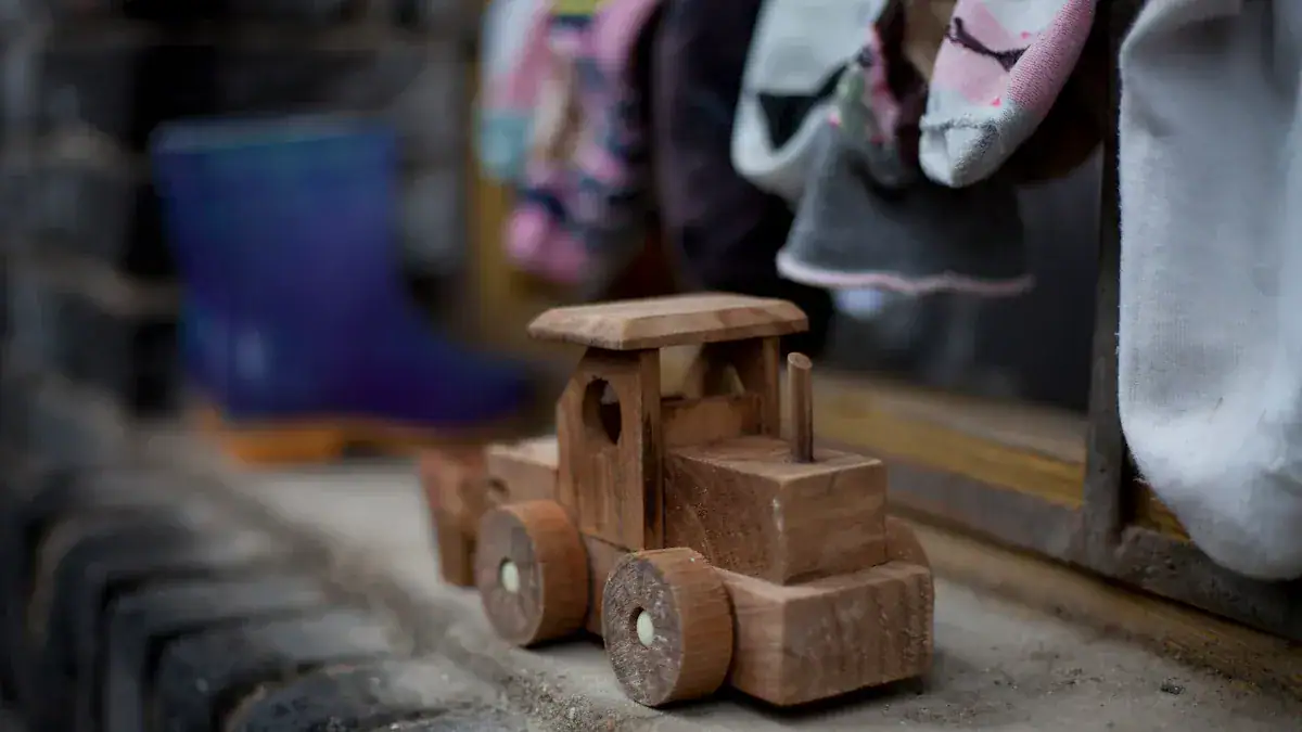 DIY Wooden Toy Plans: Free Build & Train Ideas