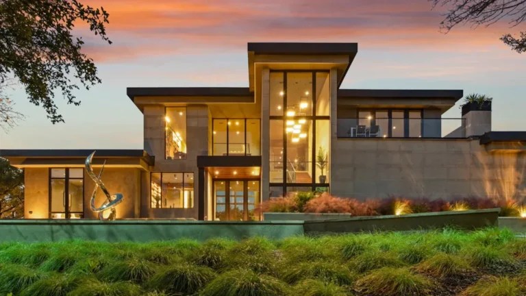 The 20 Biggest Houses in the World You Need to See in 2025