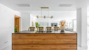 How to Make Modern Oak Cabinets Look Modern Without Replacing Them