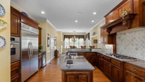 Best Paint Color Schemes for Kitchens with Oak Cabinets