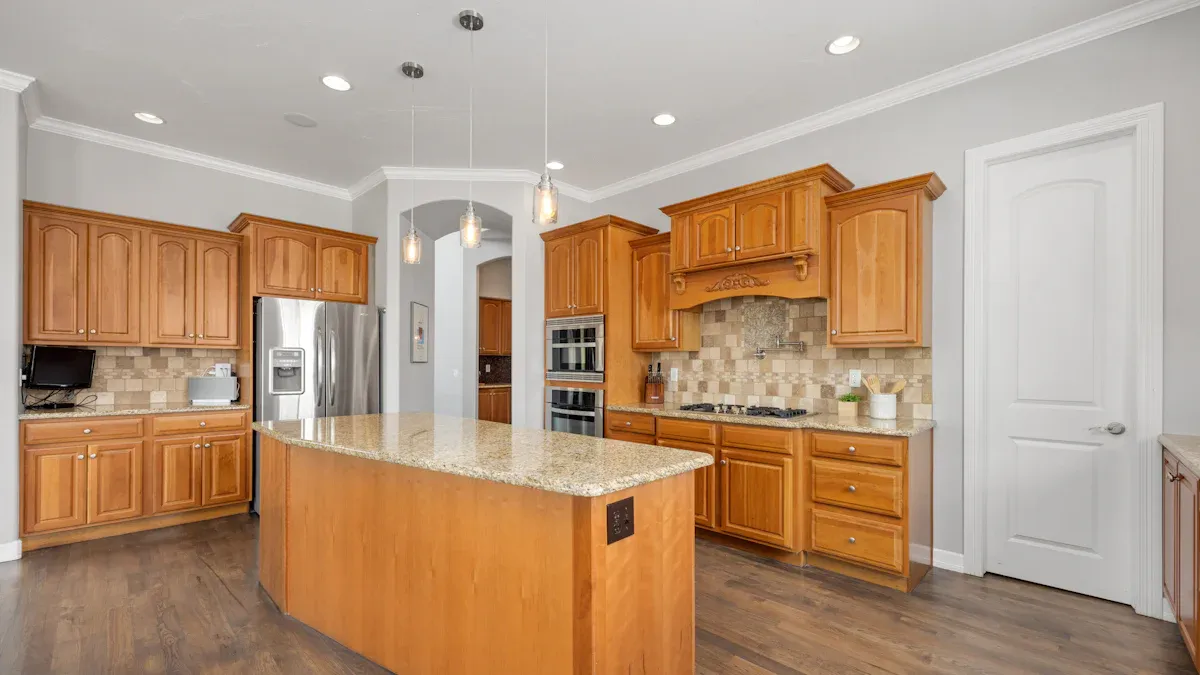 Understanding Honey Oak'
style=