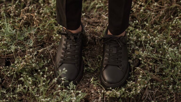 How to Clean Black Sneakers? Safe Methods That Work